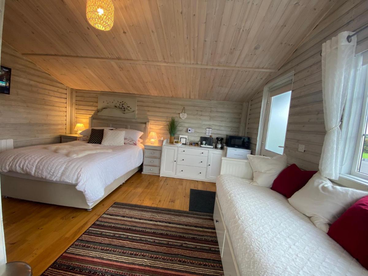 Adorable Cabin In The Countryside Port Laoise Exteriör bild